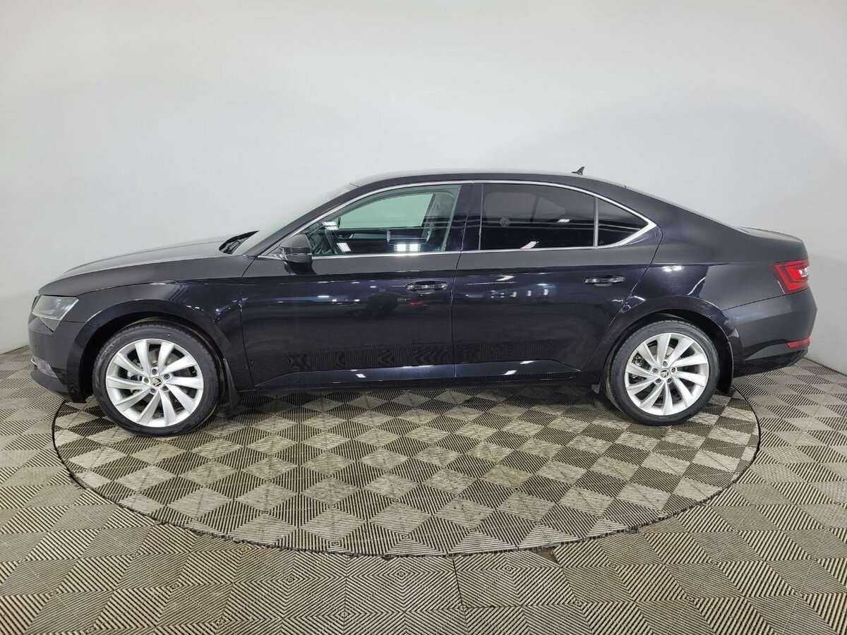 Купить Skoda Superb с пробегом. Фото: #4