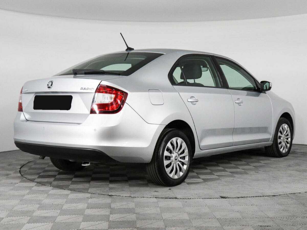 Купить Skoda Rapid с пробегом. Фото: #4