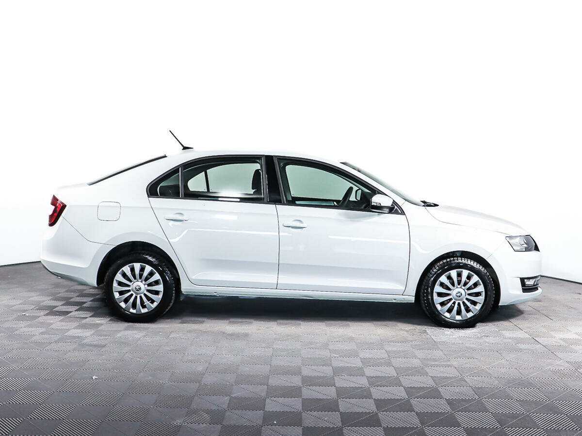 Купить Skoda Rapid с пробегом. Фото: #2