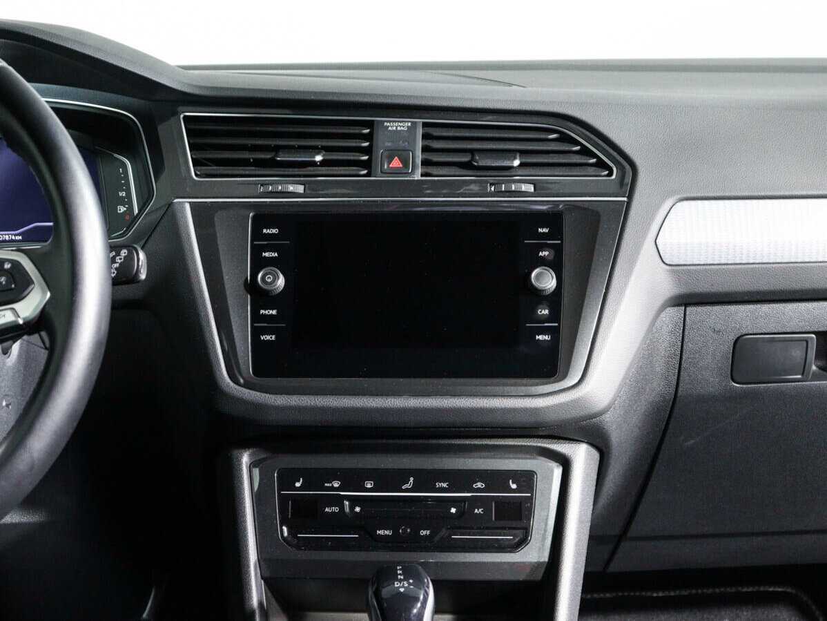 Купить Volkswagen Tiguan с пробегом. Фото: #10
