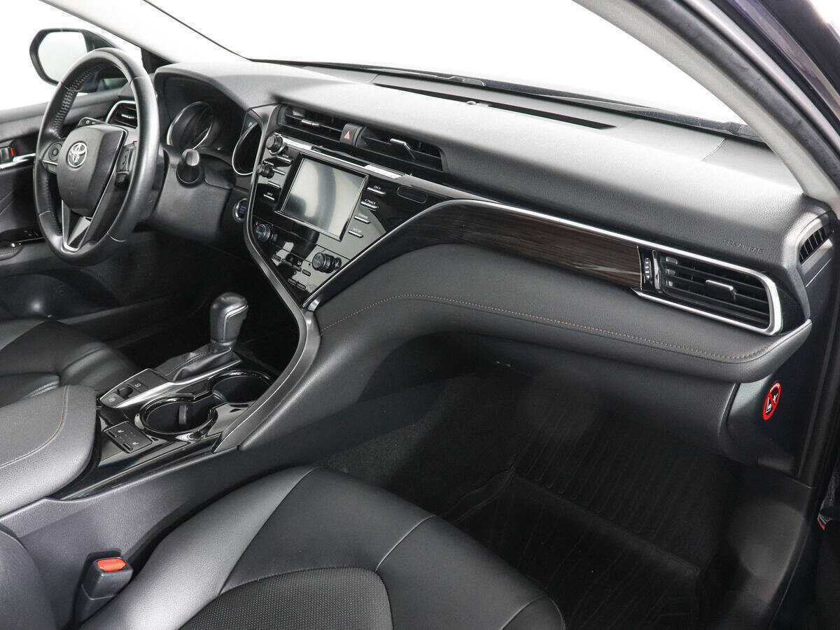 Купить Toyota Camry с пробегом. Фото: #9