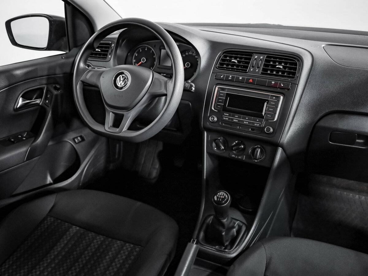 Купить Volkswagen Polo с пробегом. Фото: #6