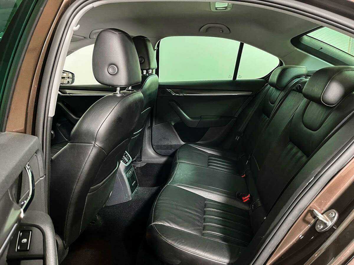 Купить Skoda Octavia с пробегом. Фото: #9