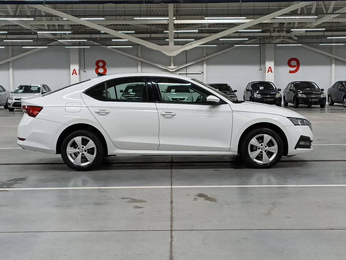 Купить Skoda Octavia с пробегом. Фото: #3