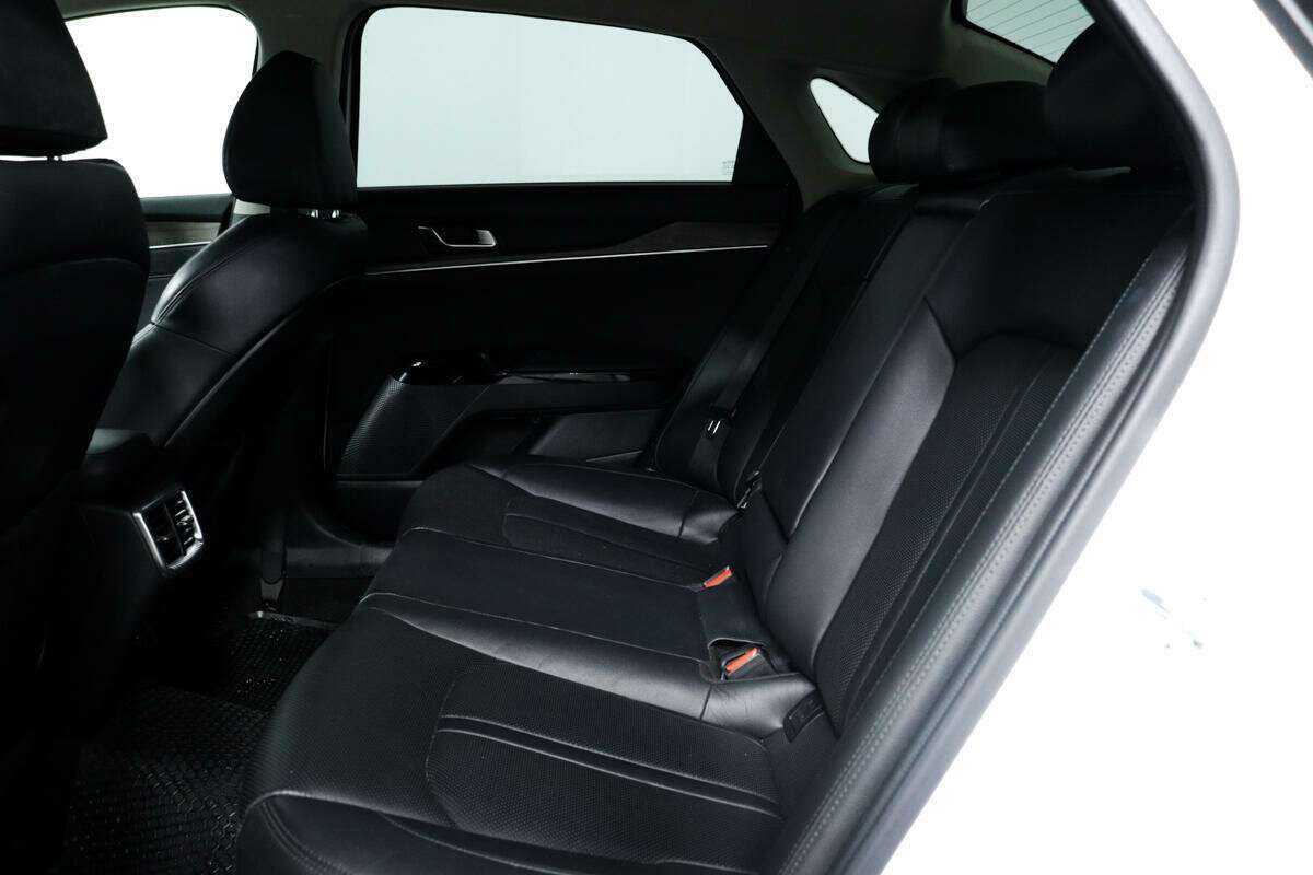 Купить Kia K5 с пробегом. Фото: #10