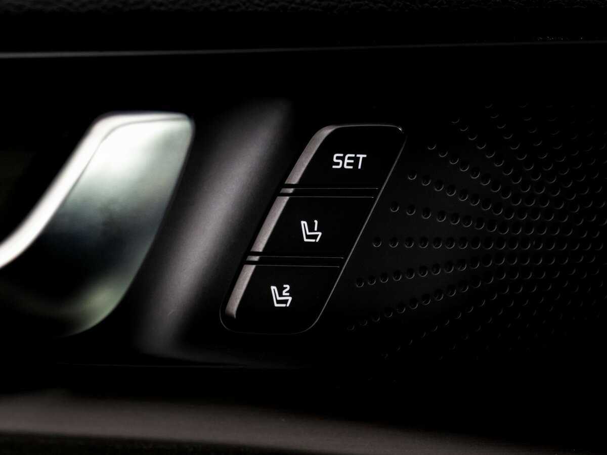 Купить Kia K5 с пробегом. Фото: #31