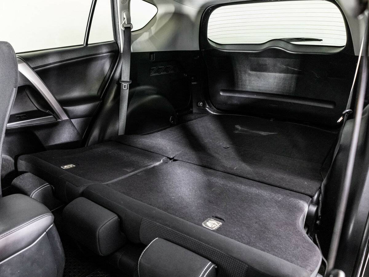 Купить Toyota RAV4 с пробегом. Фото: #14