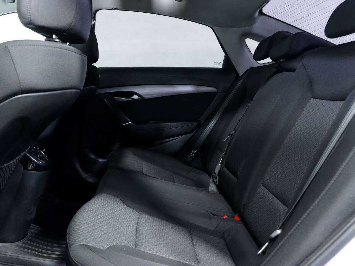 Купить Hyundai i40 с пробегом. Фото: #10