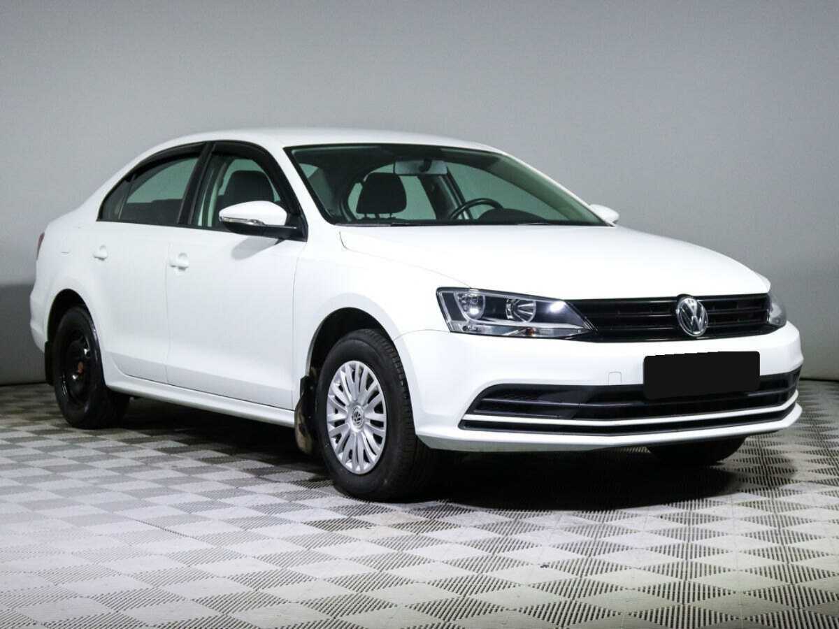Купить Volkswagen Jetta с пробегом. Фото: #2