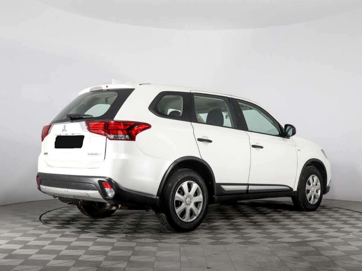 Купить Mitsubishi Outlander с пробегом. Фото: #4
