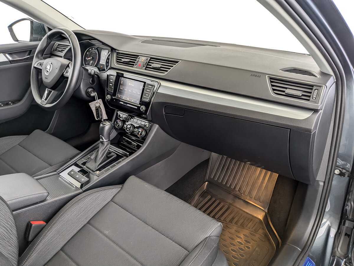 Купить Skoda Superb с пробегом. Фото: #8