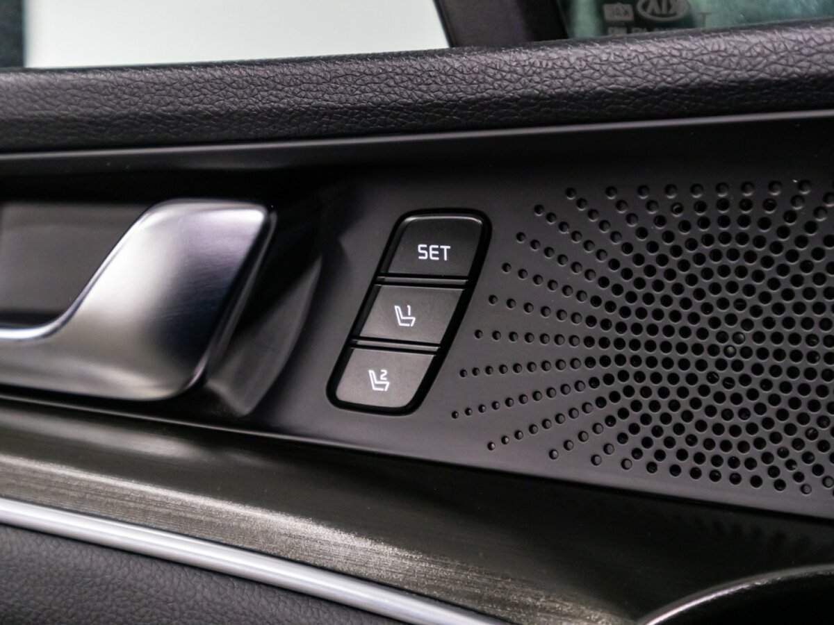 Купить Kia K5 с пробегом. Фото: #23