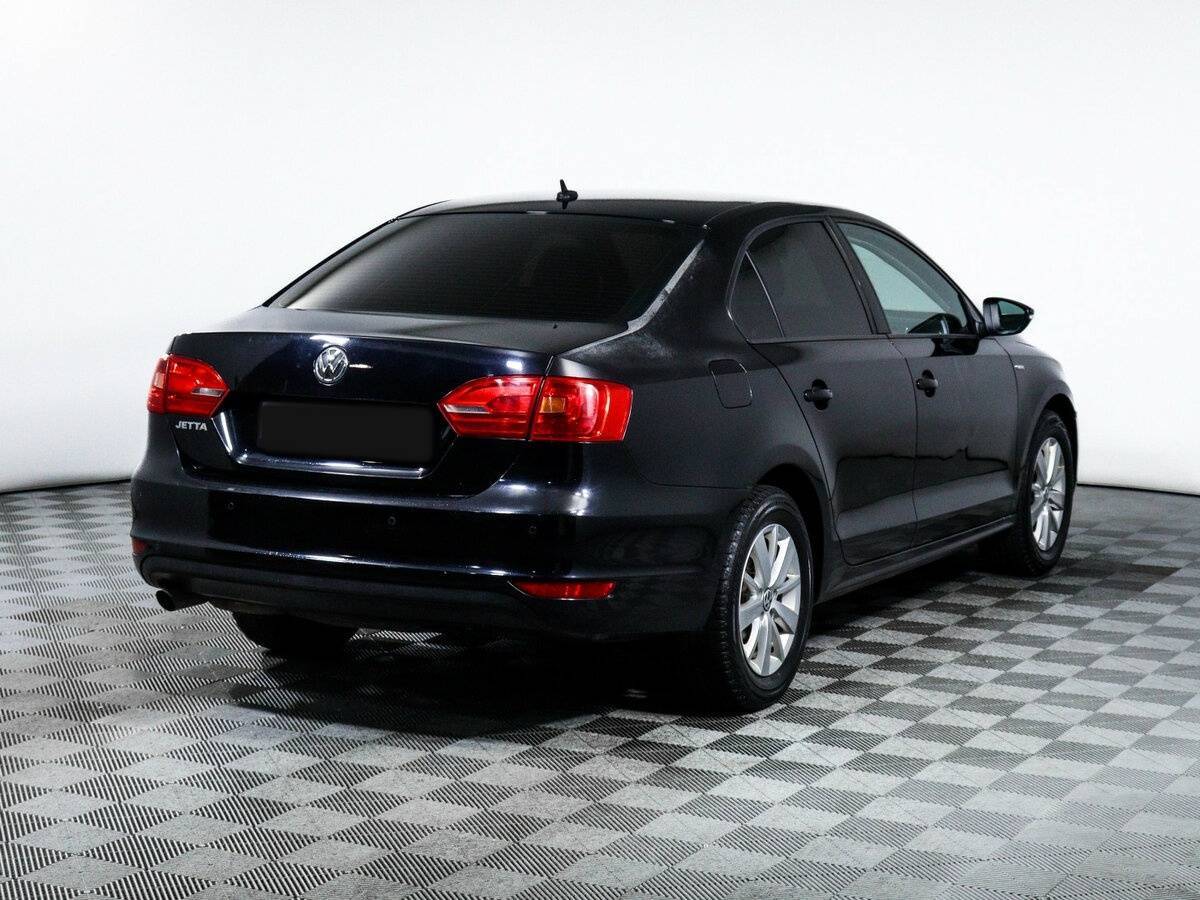 Купить Volkswagen Jetta с пробегом. Фото: #4