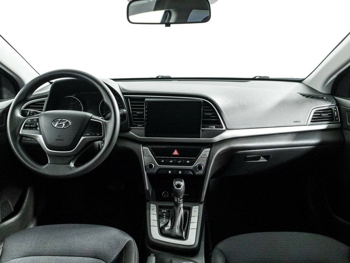 Купить Hyundai Elantra с пробегом. Фото: #12