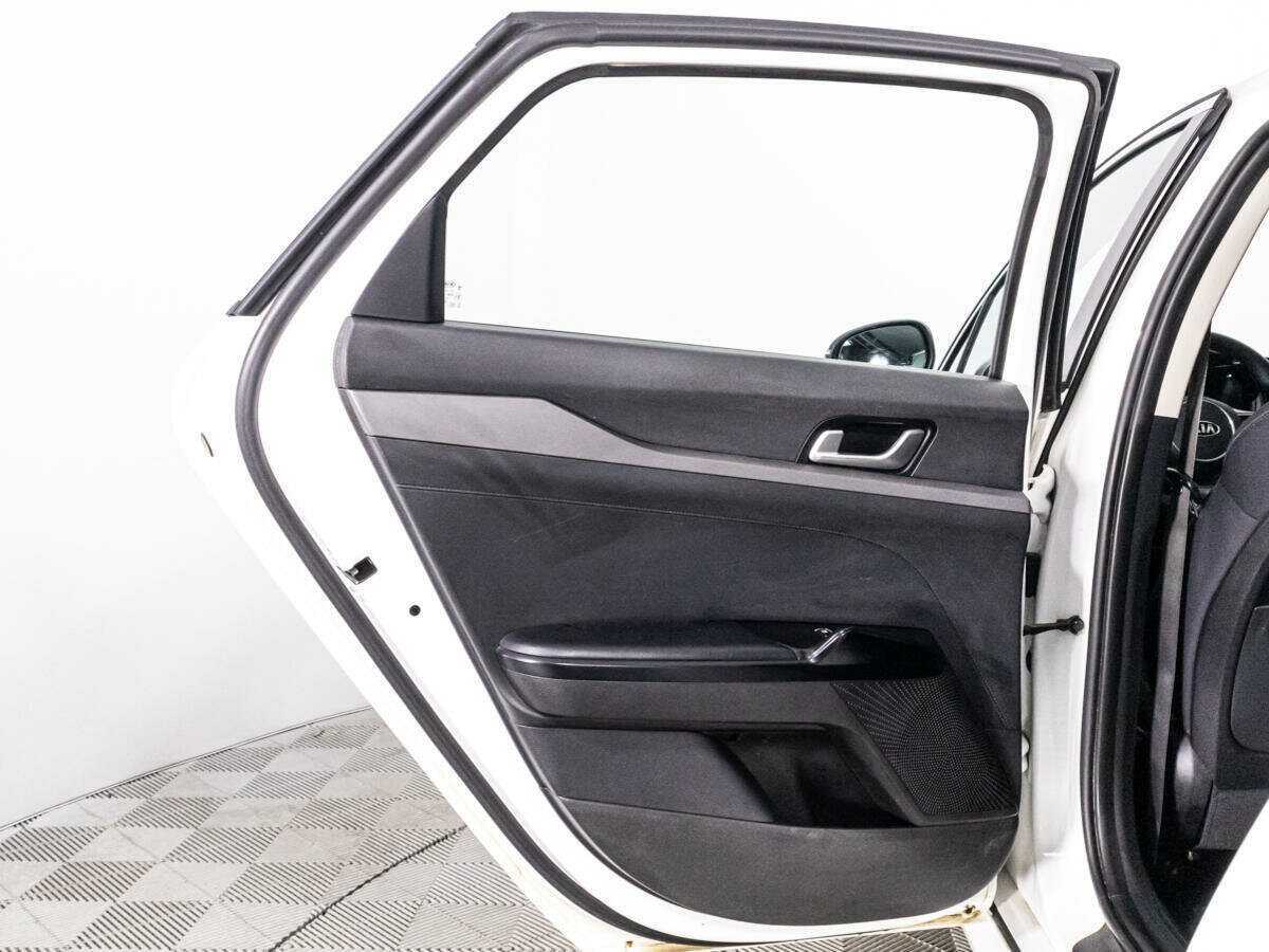 Купить Kia K5 с пробегом. Фото: #25