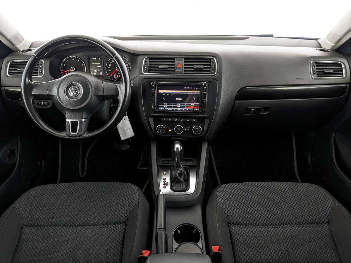 Купить Volkswagen Jetta с пробегом. Фото: #8