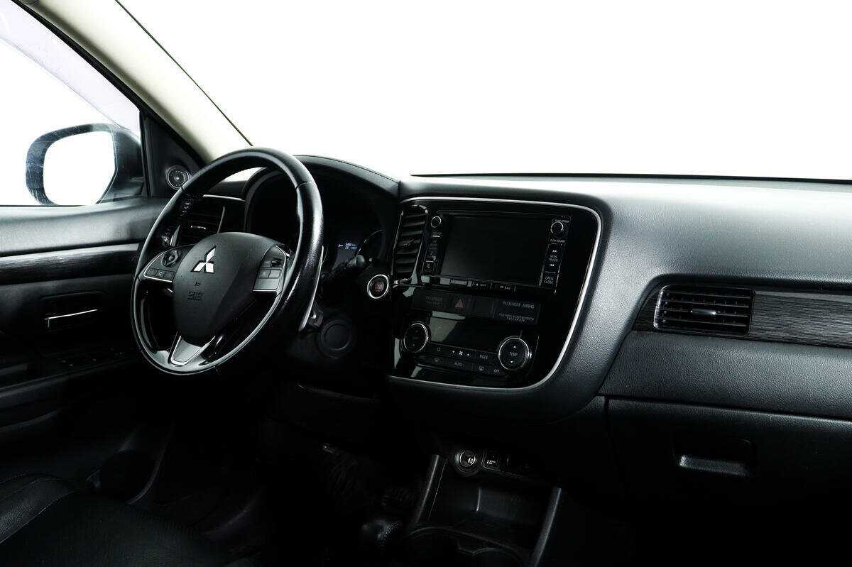 Купить Mitsubishi Outlander с пробегом. Фото: #8