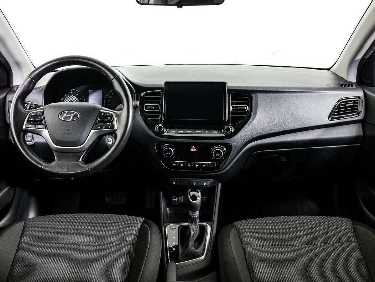 Купить Hyundai Solaris с пробегом. Фото: #9