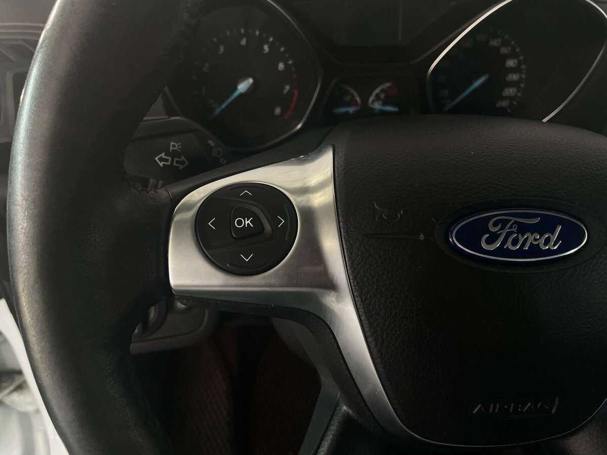 Купить Ford Kuga с пробегом. Фото: #10