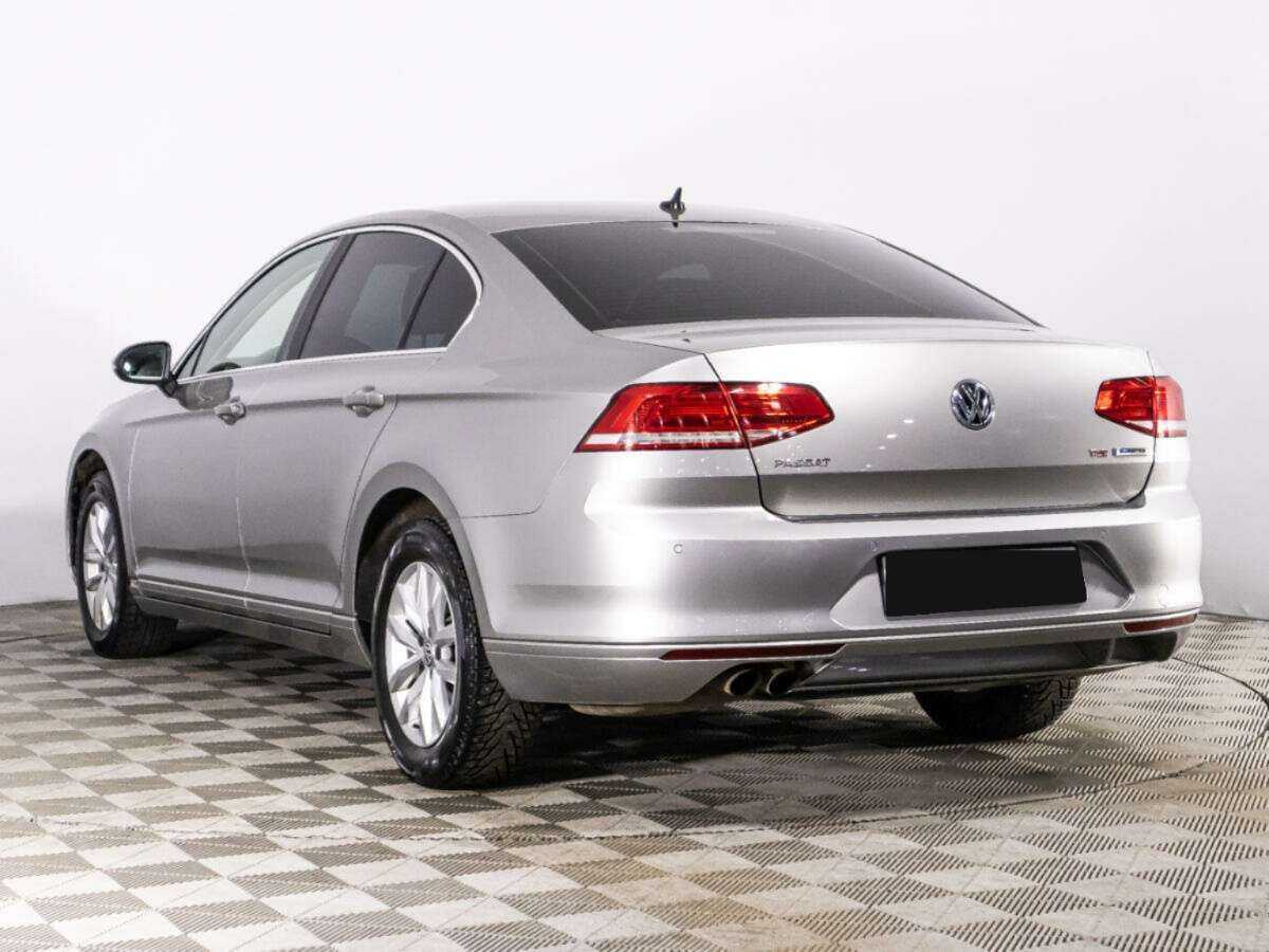 Купить Volkswagen Passat с пробегом. Фото: #6