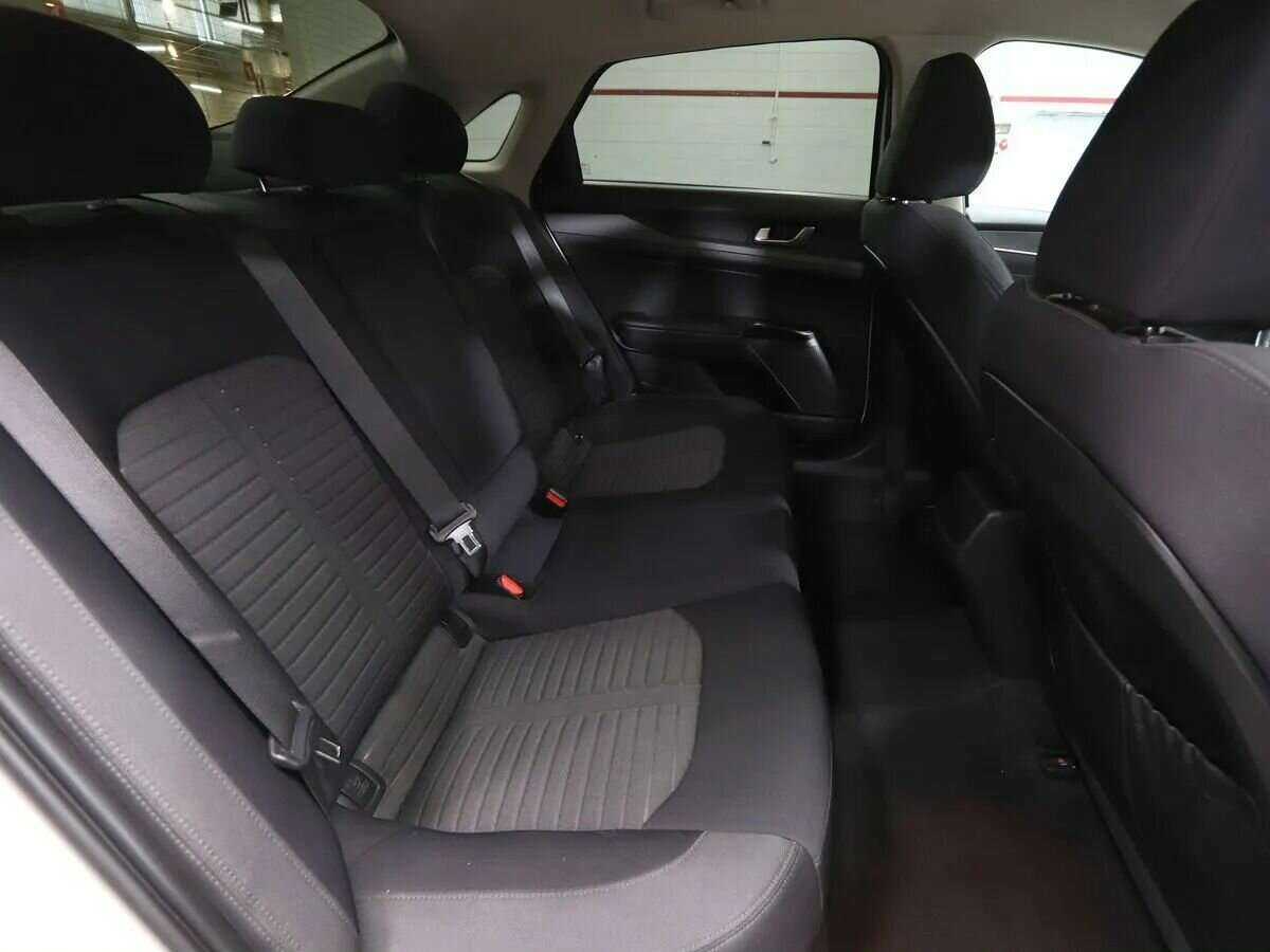 Купить Kia K5 с пробегом. Фото: #13