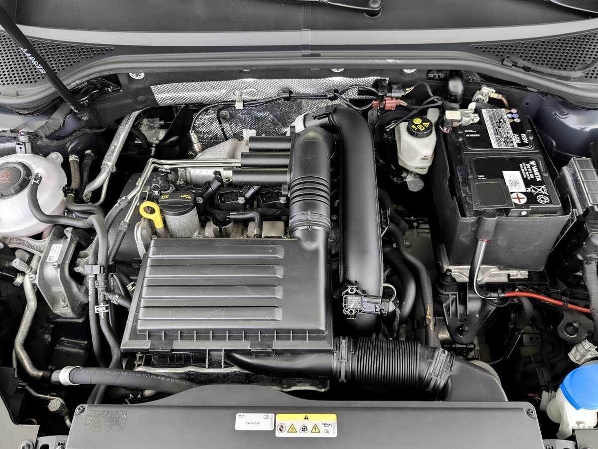 Купить Volkswagen Passat с пробегом. Фото: #8