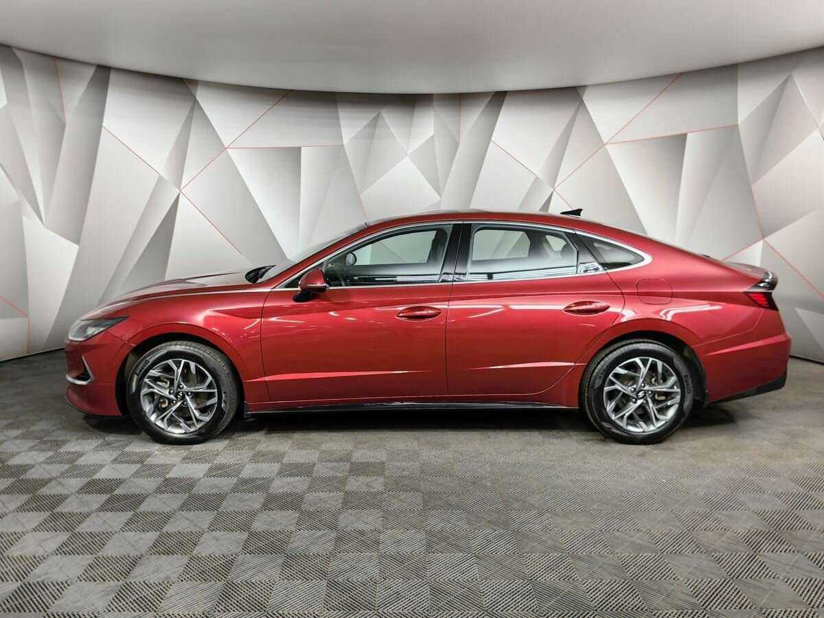 Купить Hyundai Sonata с пробегом. Фото: #2