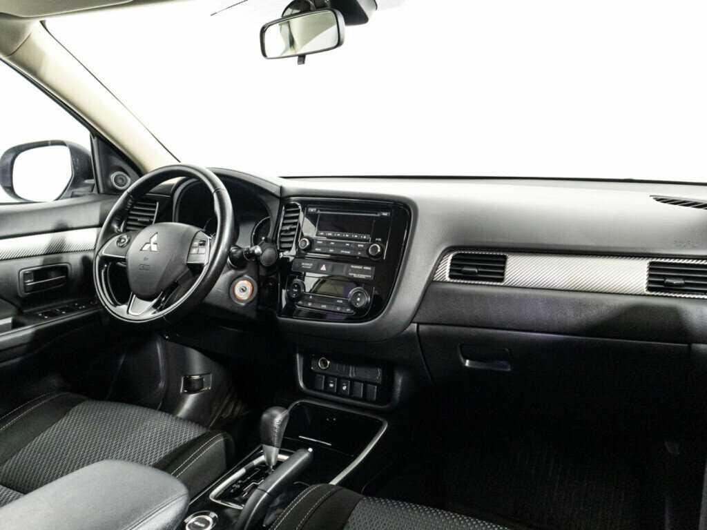 Купить Mitsubishi Outlander с пробегом. Фото: #8