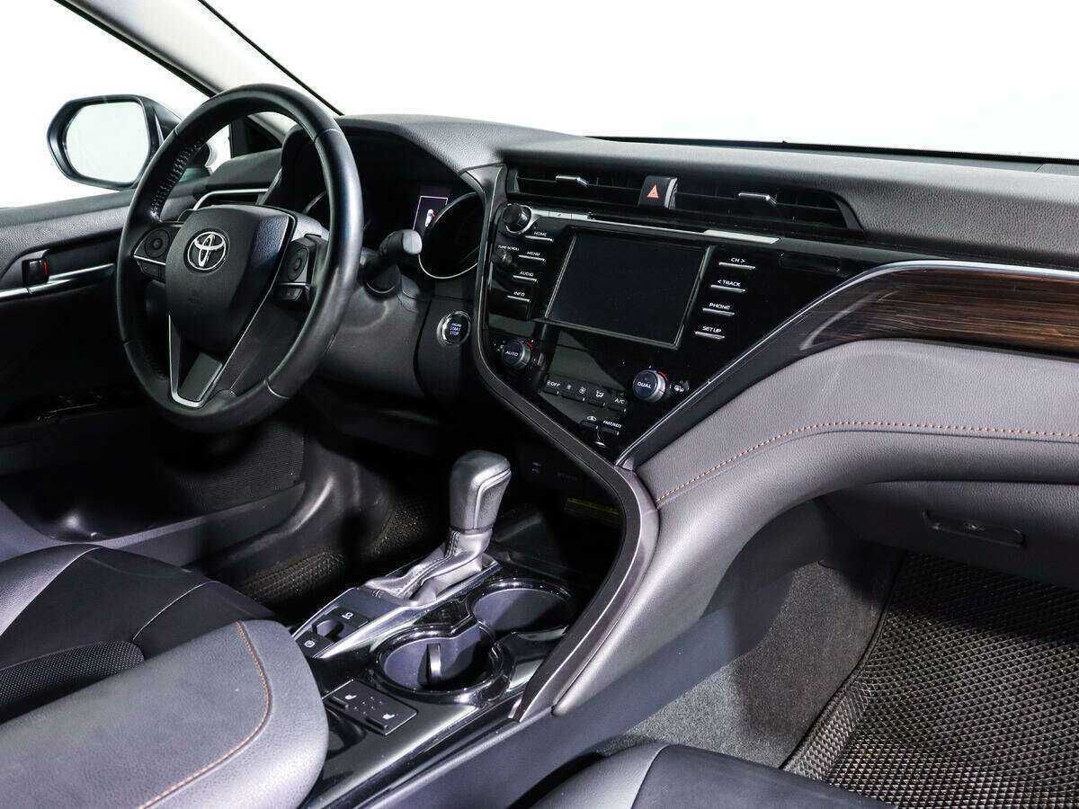 Купить Toyota Camry с пробегом. Фото: #8