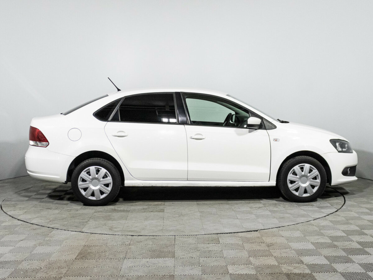 Купить Volkswagen Polo с пробегом. Фото: #3