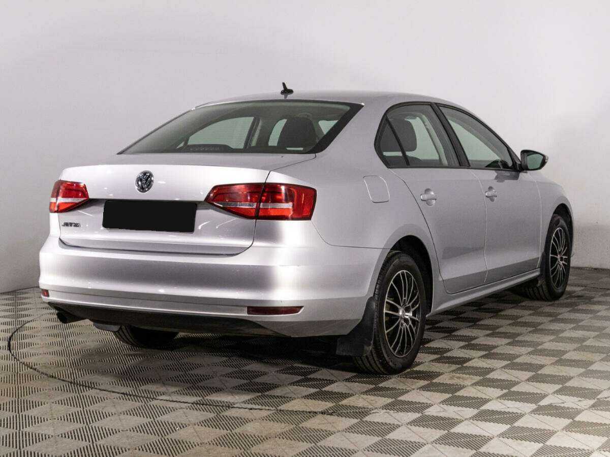 Купить Volkswagen Jetta с пробегом. Фото: #4