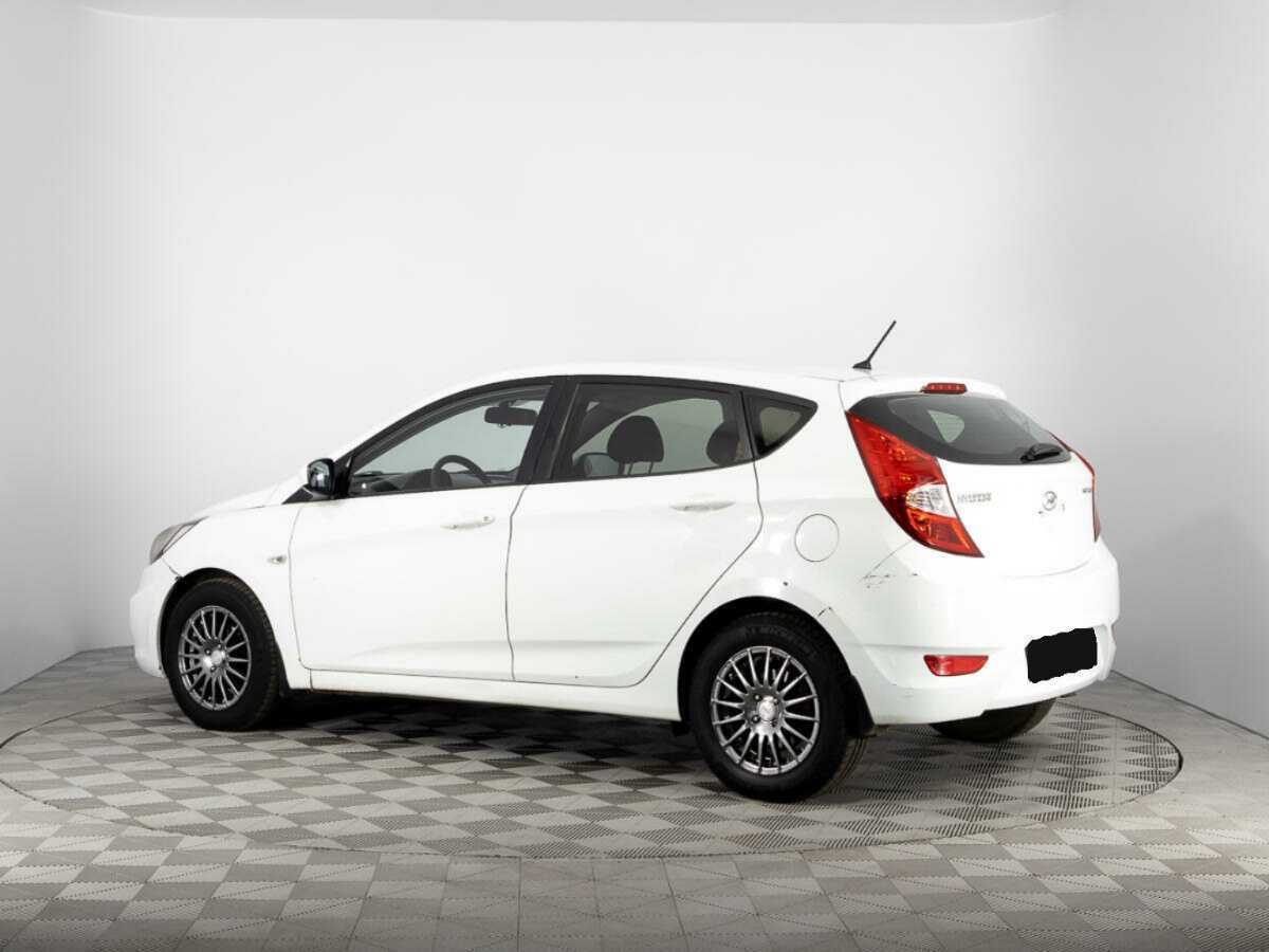 Купить Hyundai Solaris с пробегом. Фото: #6