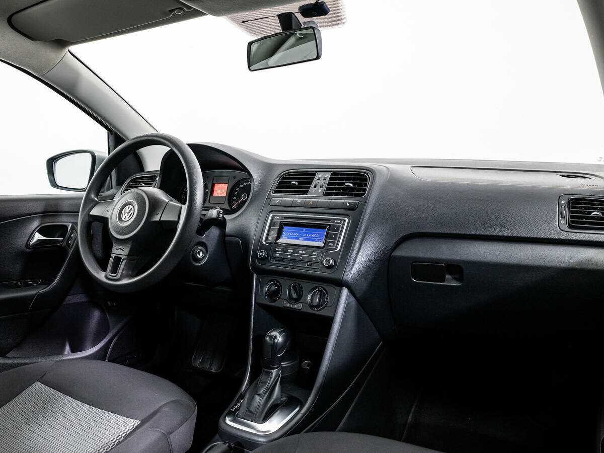 Купить Volkswagen Polo с пробегом. Фото: #8