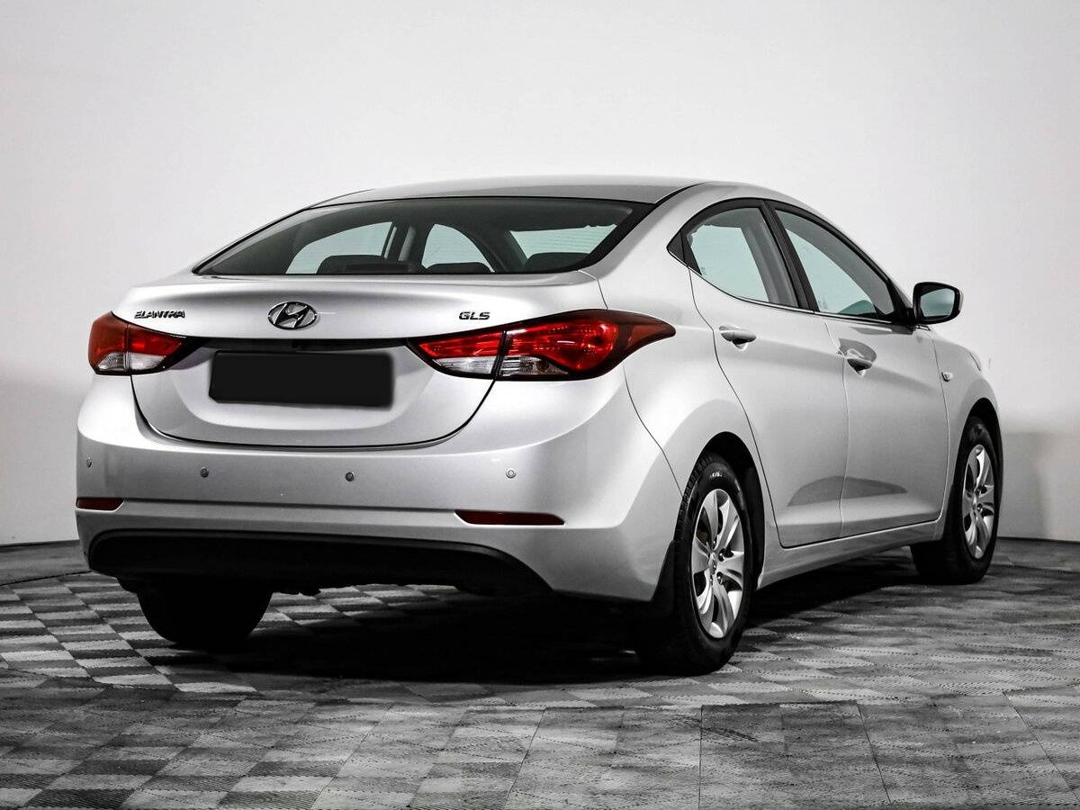 Купить Hyundai Elantra с пробегом. Фото: #3