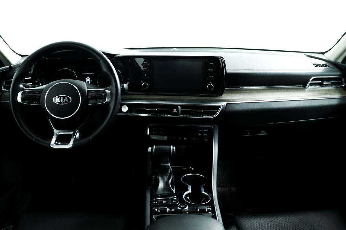 Купить Kia K5 с пробегом. Фото: #9