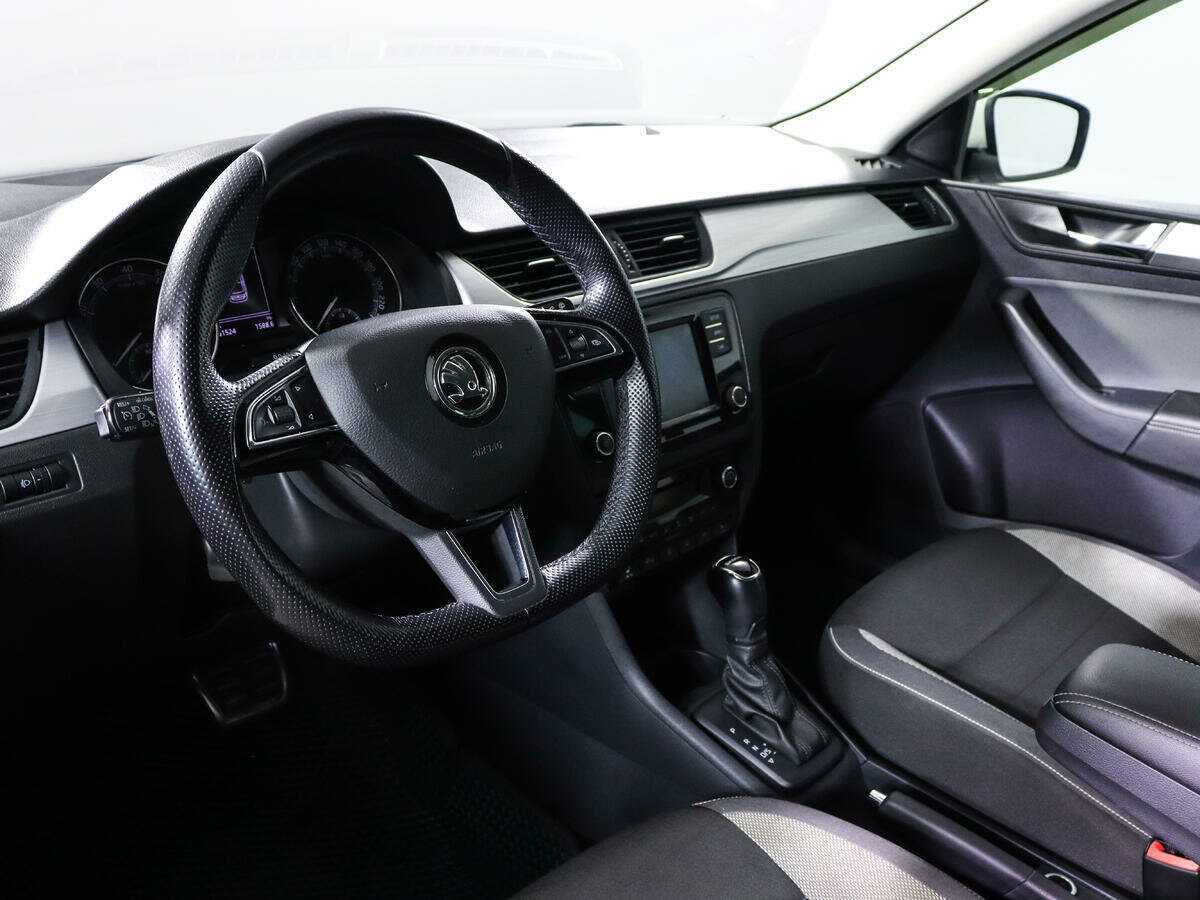 Купить Skoda Rapid с пробегом. Фото: #13