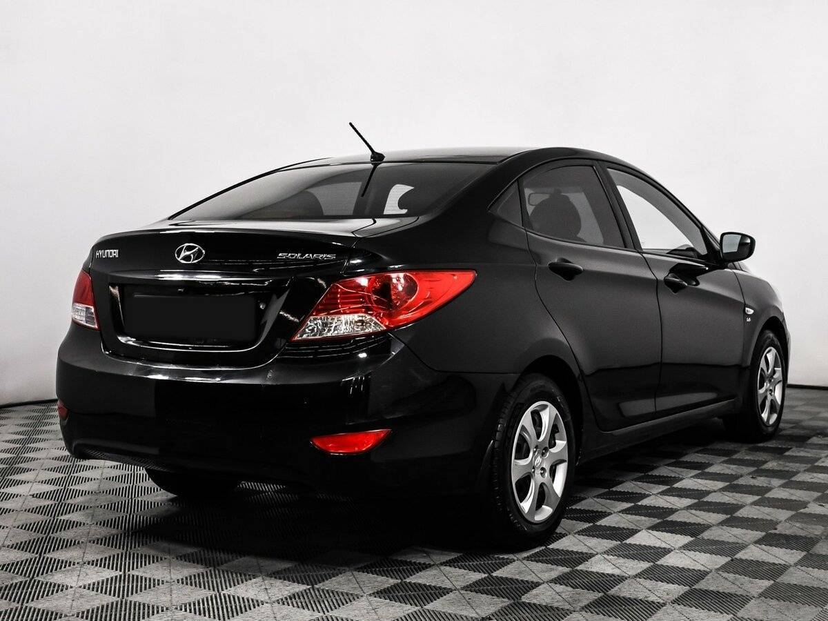 Купить Hyundai Solaris с пробегом. Фото: #4