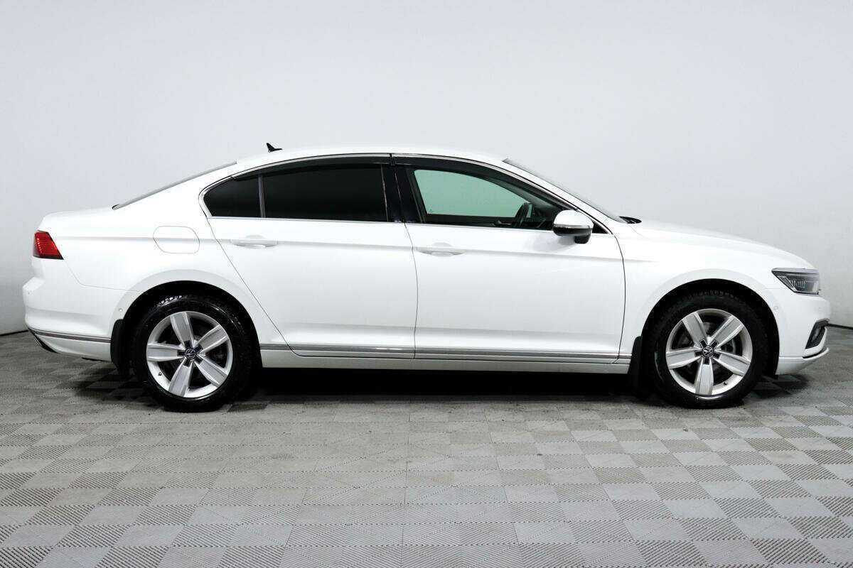 Купить Volkswagen Passat с пробегом. Фото: #3