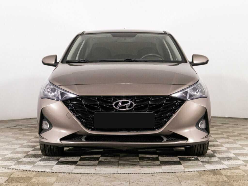 Купить Hyundai Solaris с пробегом. Фото: #1
