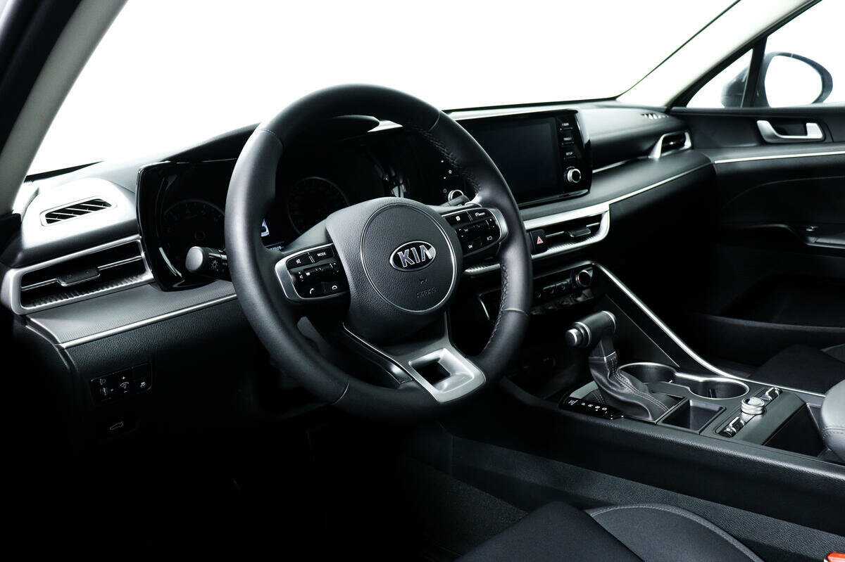 Купить Kia K5 с пробегом. Фото: #12