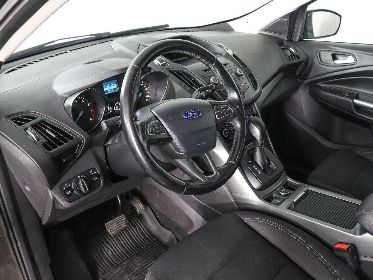 Купить Ford Kuga с пробегом. Фото: #8