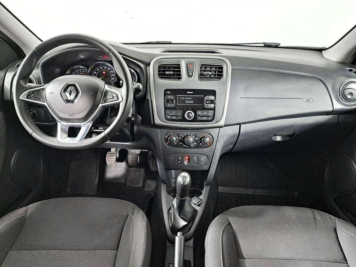 Купить Renault Sandero с пробегом. Фото: #11