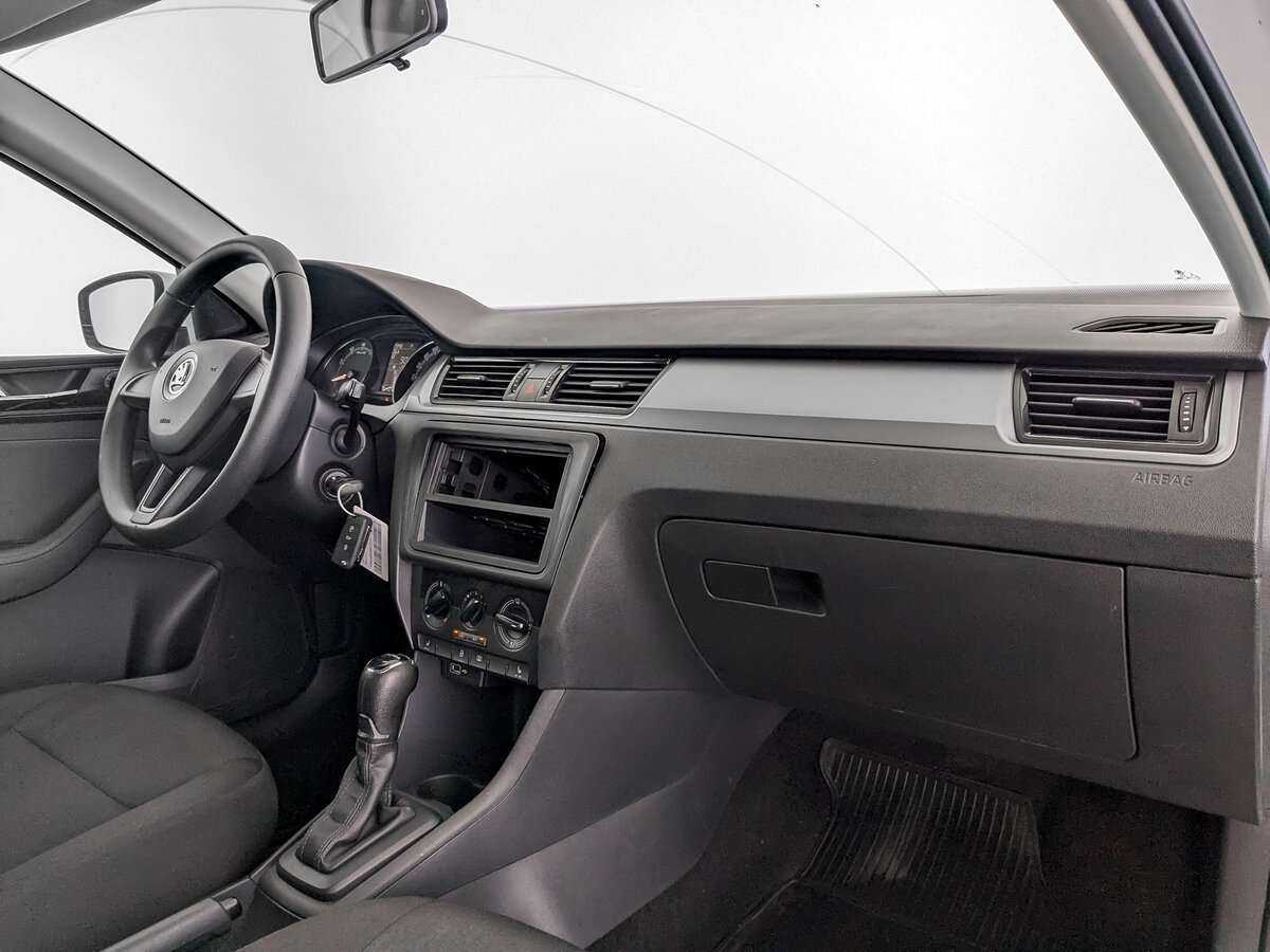 Купить Skoda Rapid с пробегом. Фото: #8