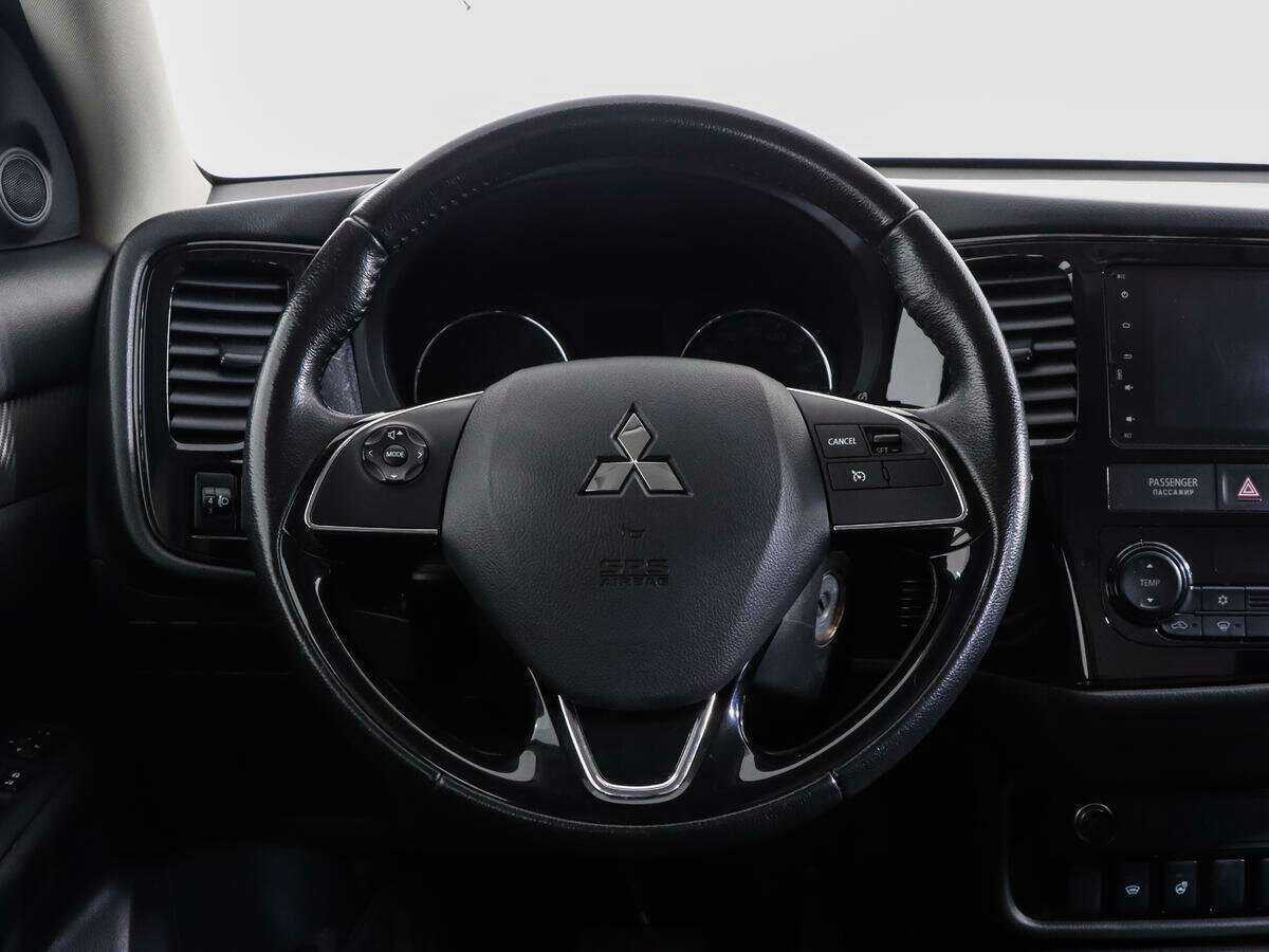 Купить Mitsubishi Outlander с пробегом. Фото: #9