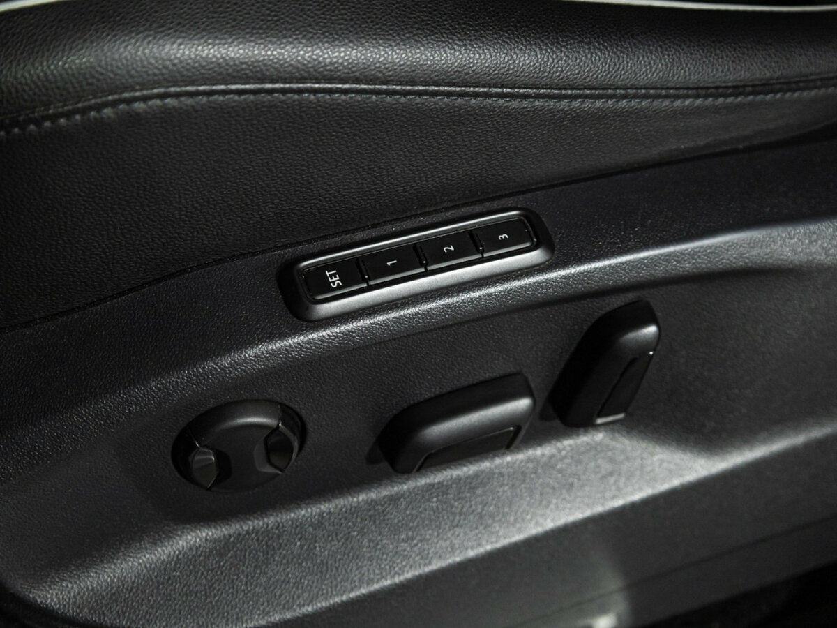 Купить Volkswagen Tiguan с пробегом. Фото: #13