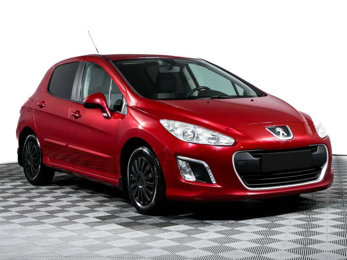 Купить Peugeot 308 с пробегом. Фото: #2