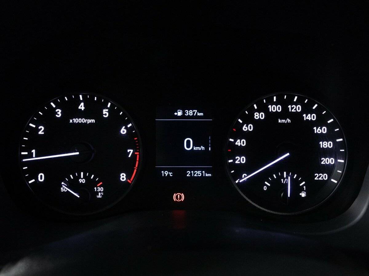 Купить Hyundai Solaris с пробегом. Фото: #11