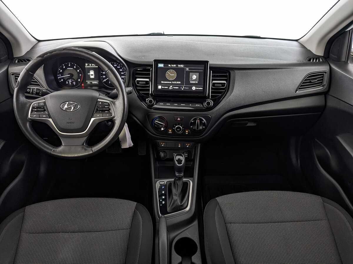 Купить Hyundai Solaris с пробегом. Фото: #11