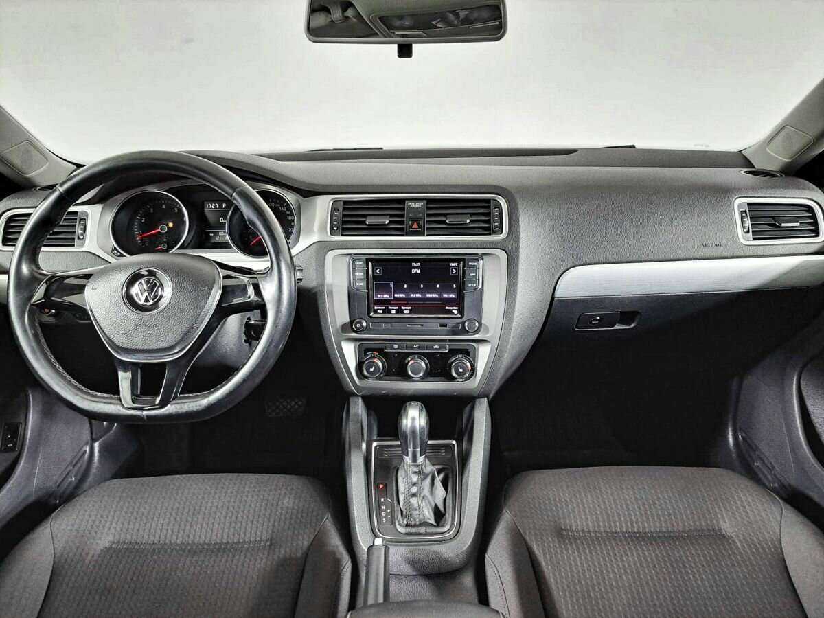 Купить Volkswagen Jetta с пробегом. Фото: #8