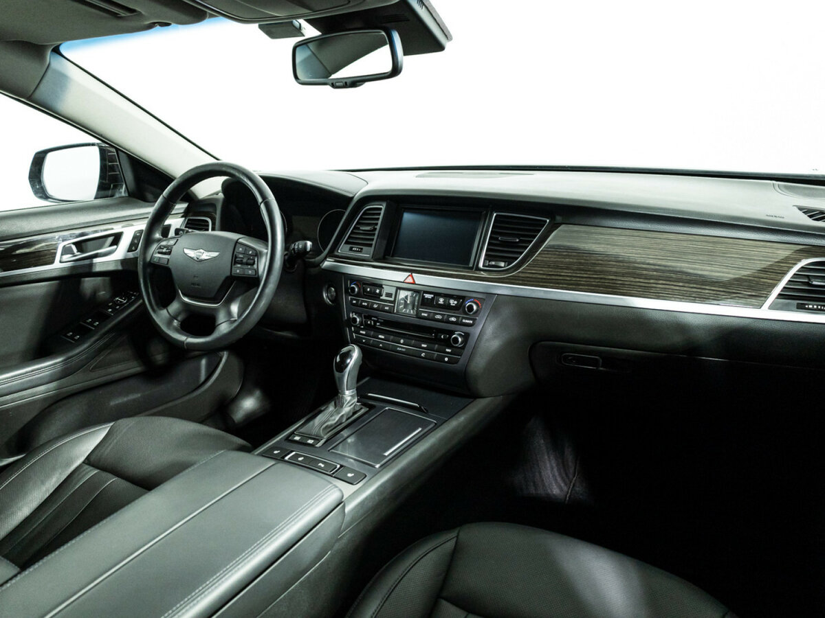 Купить Hyundai Genesis с пробегом. Фото: #8